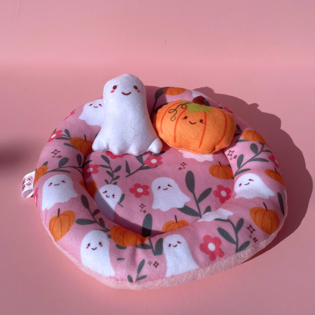 Piggy Pillow in Summerween