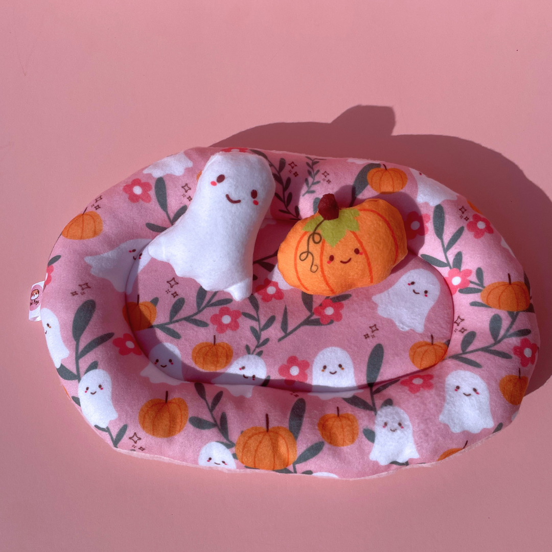 Piggy Pillow in Summerween