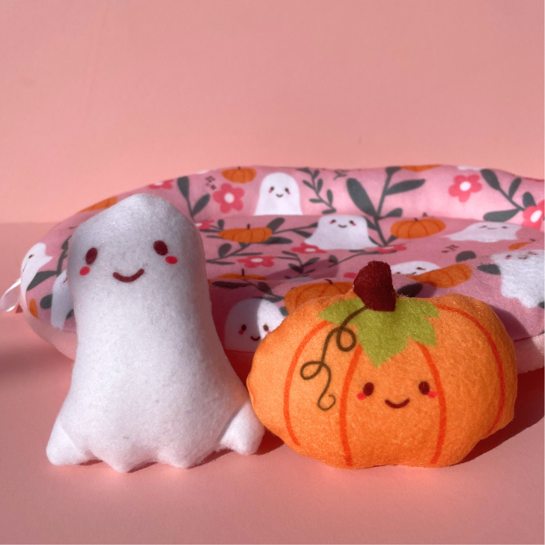 Piggy Pillow in Summerween