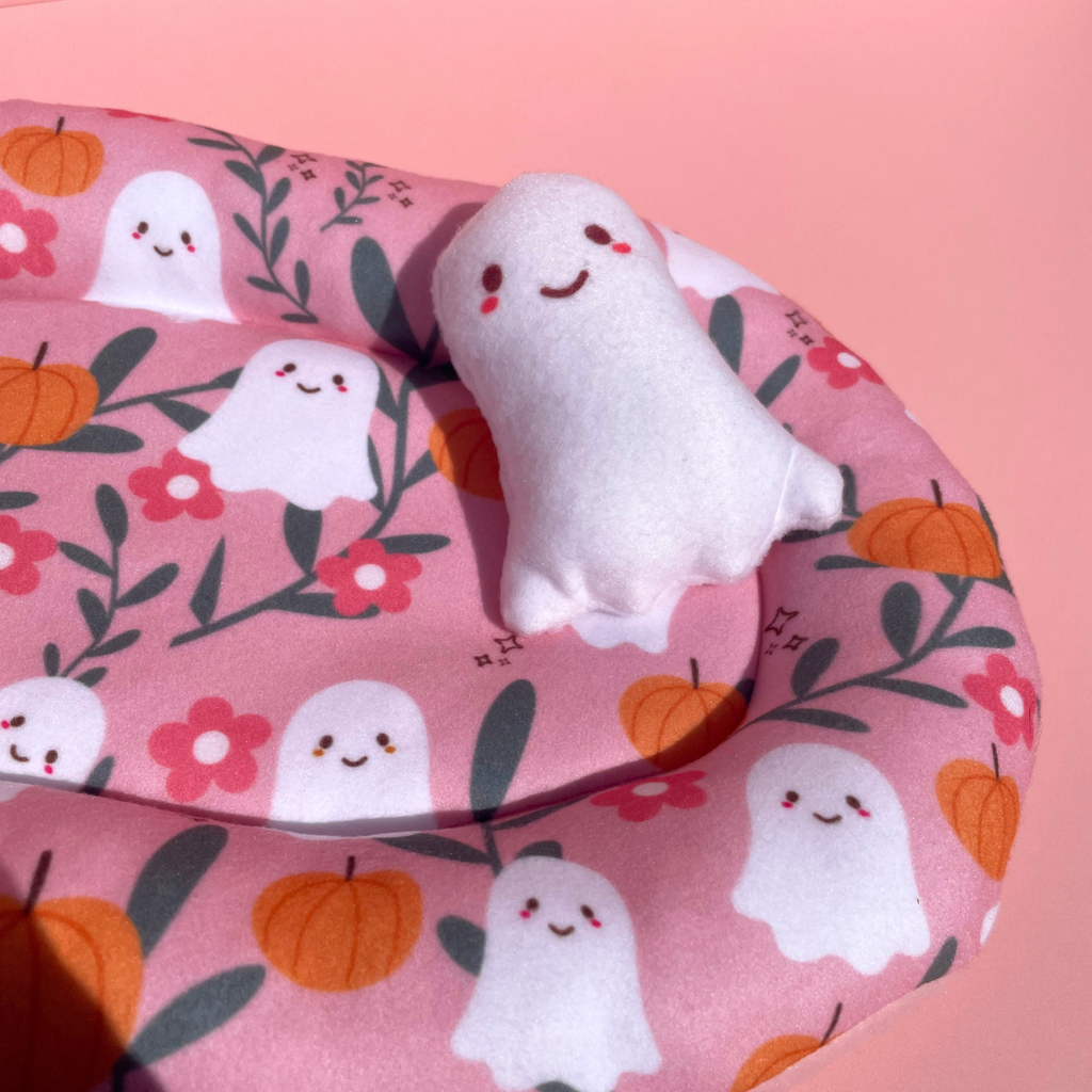 Piggy Pillow in Summerween